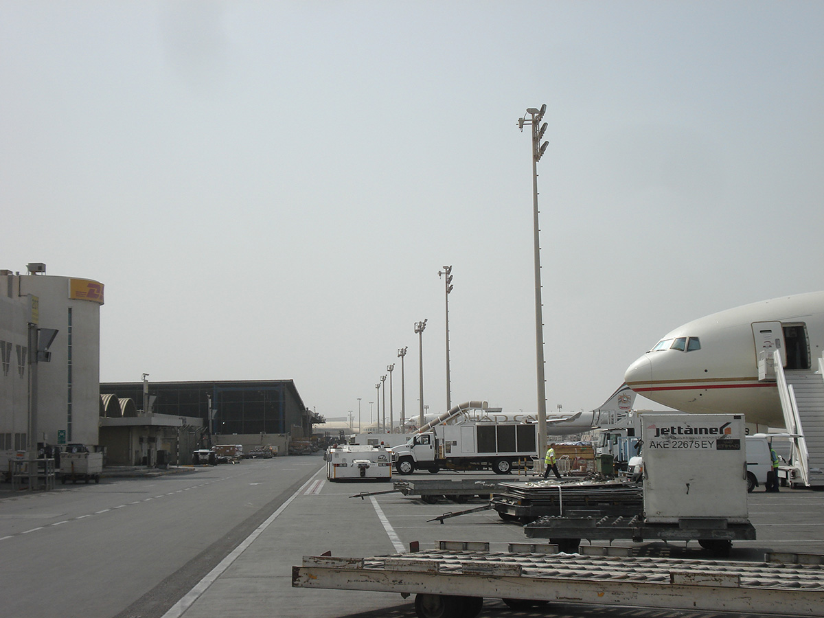 Abu Dhabi International Airport South Airfield CAT IIIB Lighting System